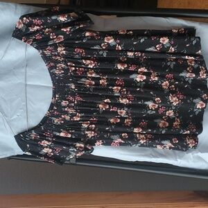 ❄️American Eagle Outfitters Top-medium